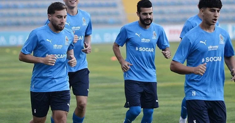 Millimizin Bakıdakı məşqindən FOTOLAR