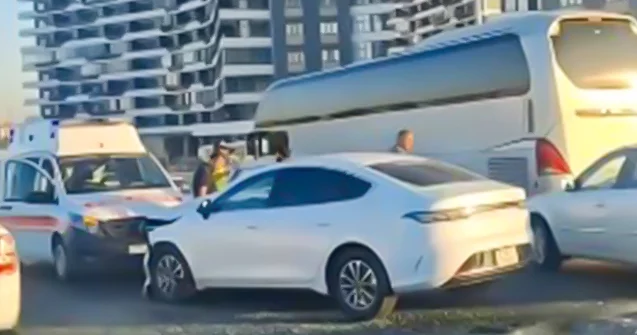 Bakı Sumqayıt yolunda “BYD” “Vaz”la toqquşub Video