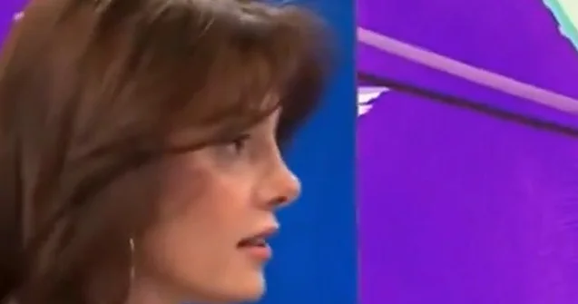 Türkiyəli aktrisanın canlı efirdə ürəyi getdi Video