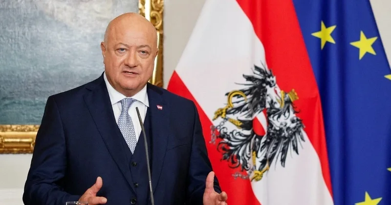 Канцлер Австрии: Австрия останется нейтральной и не станет членом НАТО