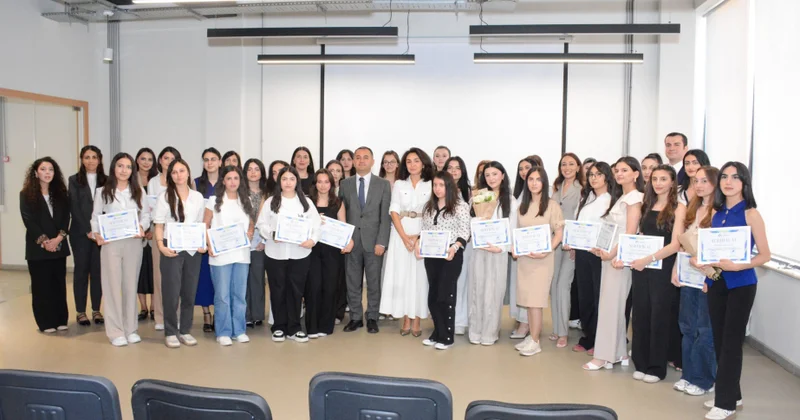 “Zərif mühəndislər” təqaüd proqramının məzunlarına sertifikatlar təqdim edilib
