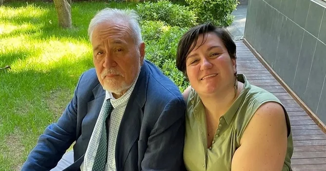 İlber Ortaylının qızı atasına aid əşyaların WhatsApp qrupunda satılmasından danışdı