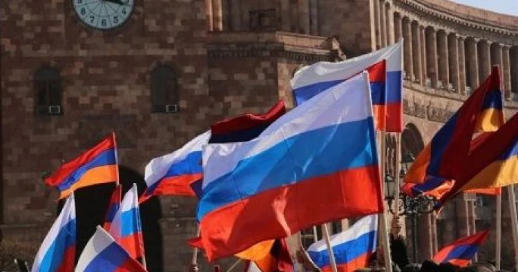 Rəsmi Moskva rus və erməni gənclərə çağırış edib