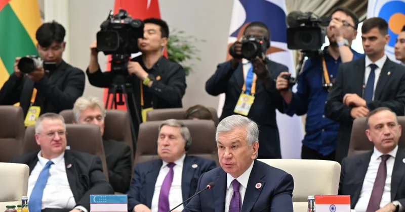 Şavkat Mirziyoyev ŞƏT ölkələrinin dəmir yollarının inteqrasiyası üzrə Şura yaradılmasını təklif edib