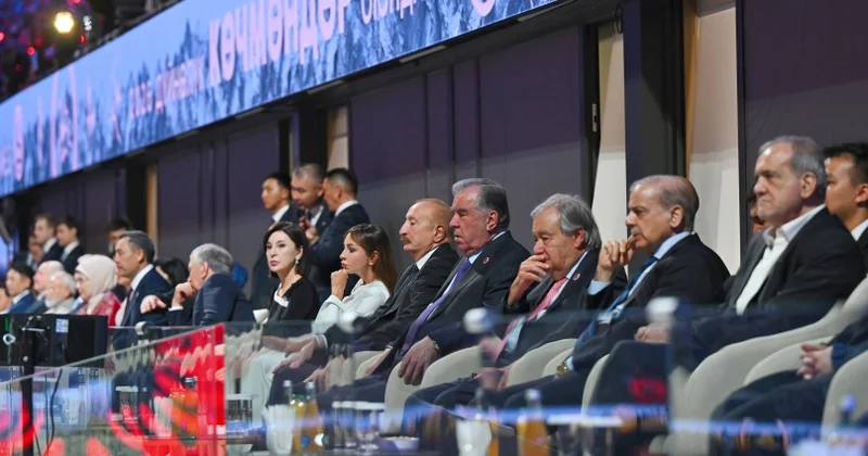 İlham Əliyevi xanımı, Pezeşkianı qızı, Lukaşenkonu oğlu müşayiət edir Bəs Putini? FOTOLAR