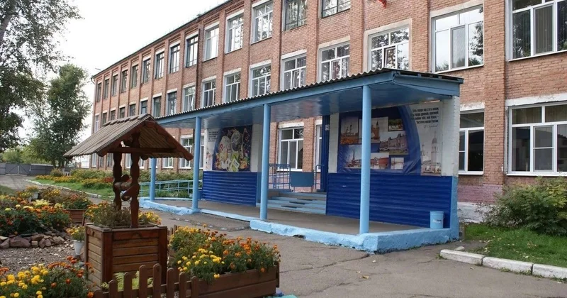 Первое сентября обернулось нападением в школе Канска: семь человек пострадали