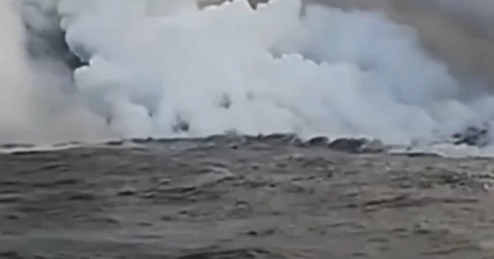 Извергающийся в Тихом океане вулкан ВИДЕО