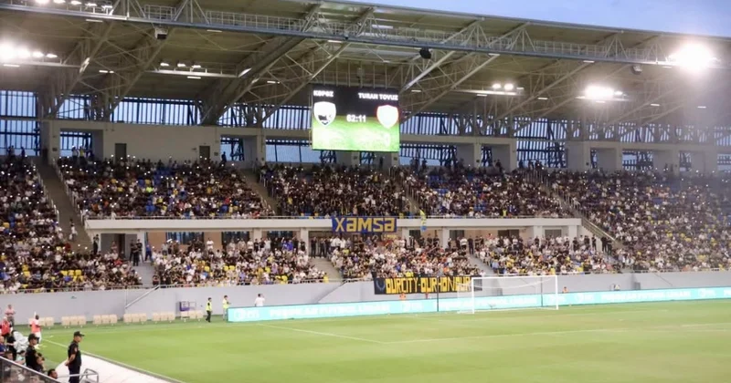 Niyazi Bayramov “Kəpəz”in möhtəşəm qələbəsini şəhid övladları ilə birlikdə yeni stadiondan izləyib