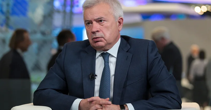 Vahid Ələkbərov 9 ayda 2 milyard itirib