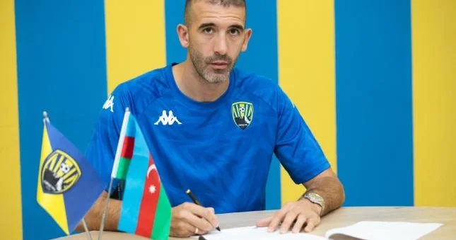 “Kəpəz” “Hapoel”dən futbolçu transfer etdi