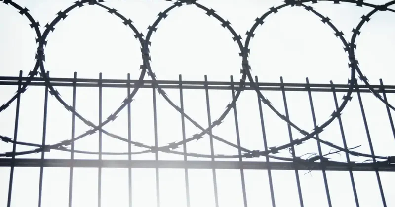 Бежал из Ирана попал в тюрьму в Азербайджане