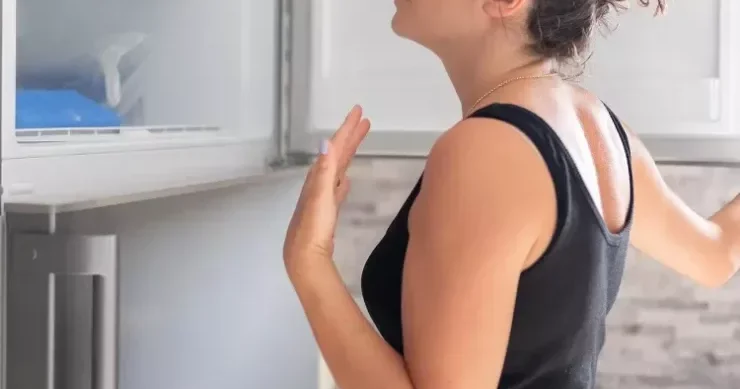 Gecə tərləməsi və isti basma YENİ DƏRMAN tapıldı