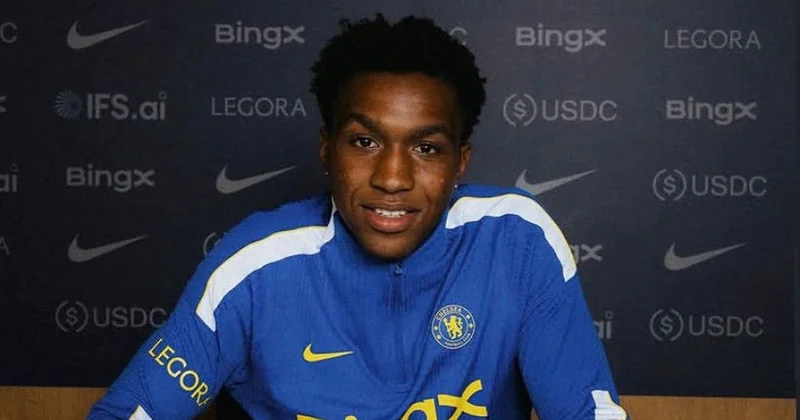 “Çelsi” italiyalı futbolçunu 47 milyon avroya transfer edib