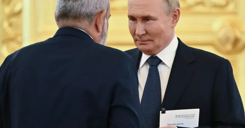 Путин не согласился с Пашиняном по вопросу о выходе Армении из ЕАЭС