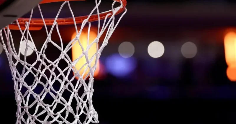 FIBA Rusiya və Belarus basketbolçularına tətbiq olunan məhdudiyyətləri aradan qaldırdı