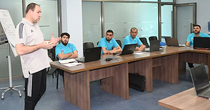 Bakıda UEFA B kursu keçirilib