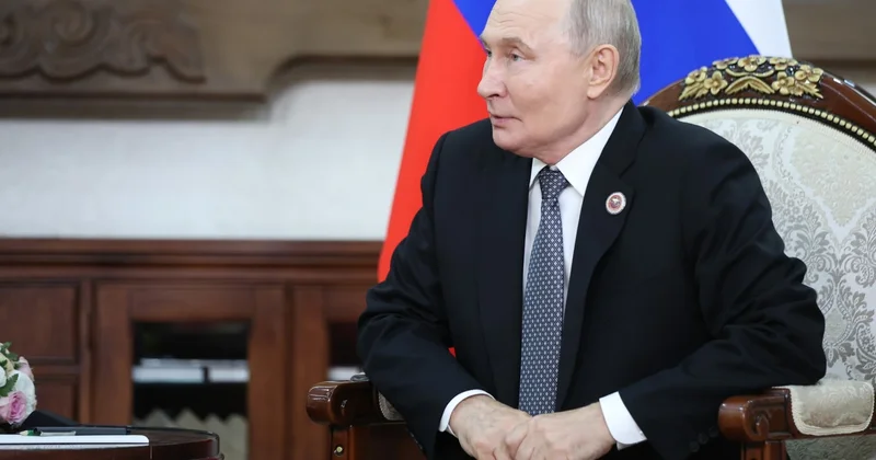 Ağ ayıları balinalara yedirdən Putin: Özü qurban ola bilər