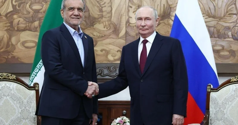 Putin Pezeşkiana müraciət etdi: “Salamımı Ali Rəhbərə çatdırın”