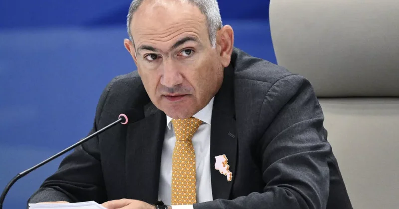 Ушаков назвал странным выступление Пашиняна на армянском на саммите ШОС