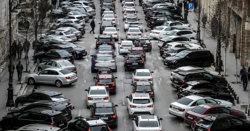 Bakıda parklanma niyə problemə çevrilib? Ekspert açıqladı