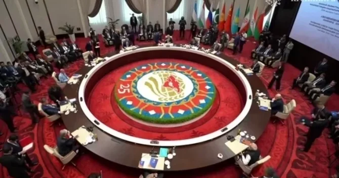 ŞƏT liderləri Bişkek sammitinin yekununda 28 sənəd imzalayıblar