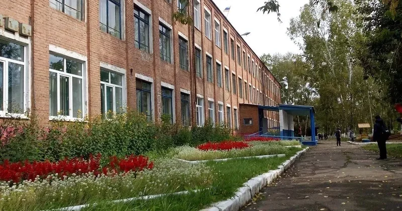 ASTRA: В России школьница напала на учительницу с ножом