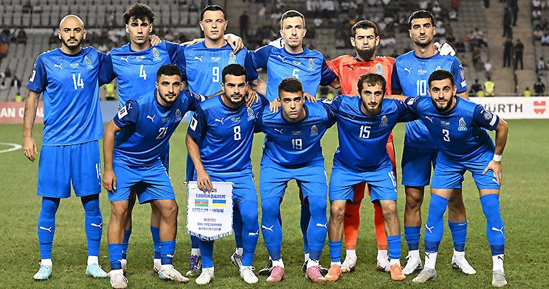 Yeni baş məşqçi iki nəfəri millidə görmək istəmədi