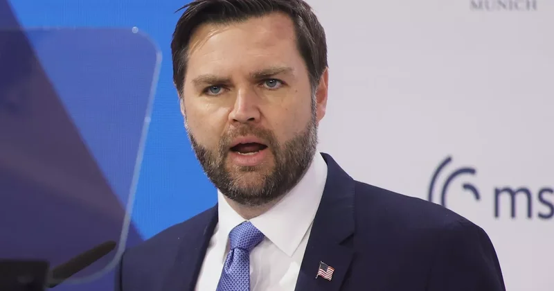Вице президент США обвинил демократов в шатдауне правительства