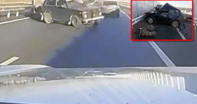 “Tank”la toqquşan “Niva”nın sürücüsü və sərnişini öldü VİDEO