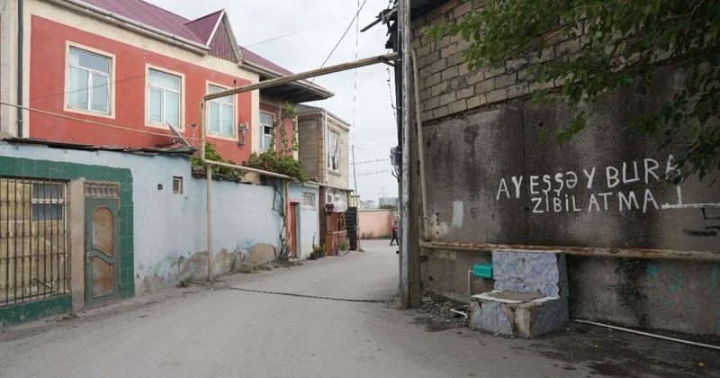 “Dərnəgül” bazarının arxasında evlərin söküntüsü başlanır Mənzillərin ölçülməsi aparılır: Nə qədər pul veriləcək?