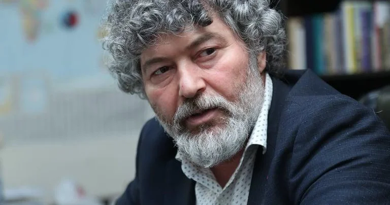 Əgər ədalətli yer ayrılmasa, sərgidə iştirakdan imtina edəcəyik” Kitab sərgisində qalmaqal