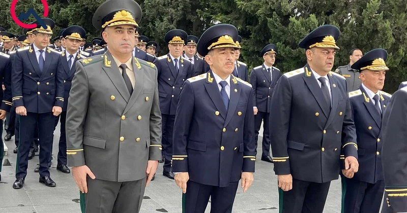 Bəhruz Əhmədov general formasında Foto