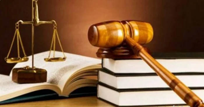 İki vəkilə irad bildirilib, bir vəkilin fəaliyyəti dayandırılıb