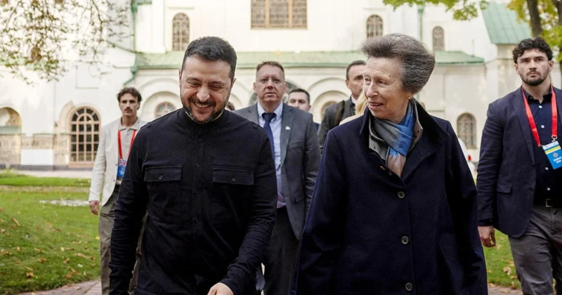 Britaniya Şahzadəsi Kiyevdədir FOTOLAR