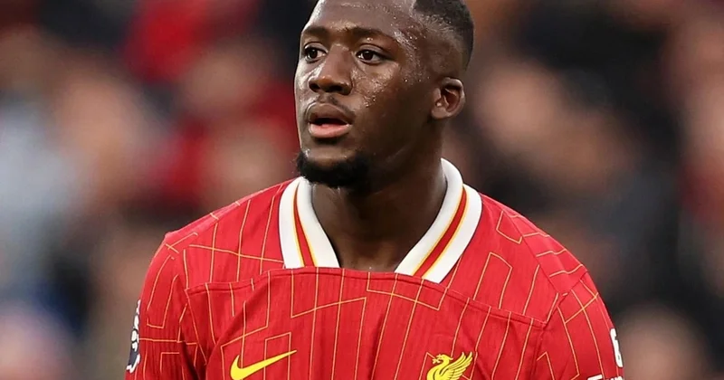 Liverpul futbolçusuna yeni müqavilə təklif edib