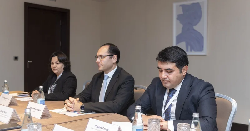 Nazir Məcnun Məmmədov Viorel Gutu ilə görüşüb FOTOLAR