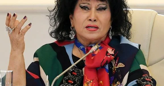 Musiqi məbədgahının mehrabı Qafar Əsgərzadə yazır