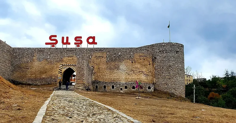 Şuşada 39.7 milyona 10 bina tikiləcək