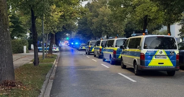 Серия взрывов в Мюнхене: полиция обнаружила два тела на месте происшествия