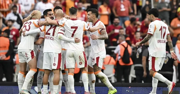 UEFA Qalatasaray klubunu CƏRİMƏLƏDİ