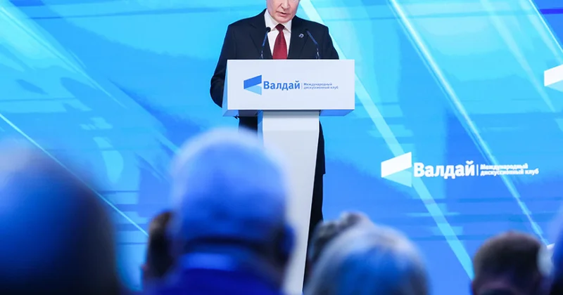 Putin: Rusiyaya birbaşa hücum olacağı təqdirdə bütün silah arsenalından istifadə məsələsi gündəmə gələcək