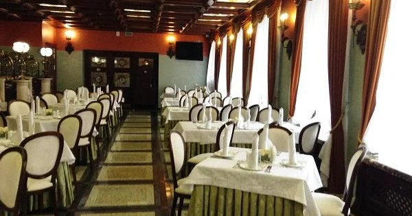Kütləvi zəhərlənməyə səbəb olan restoran bağlandı