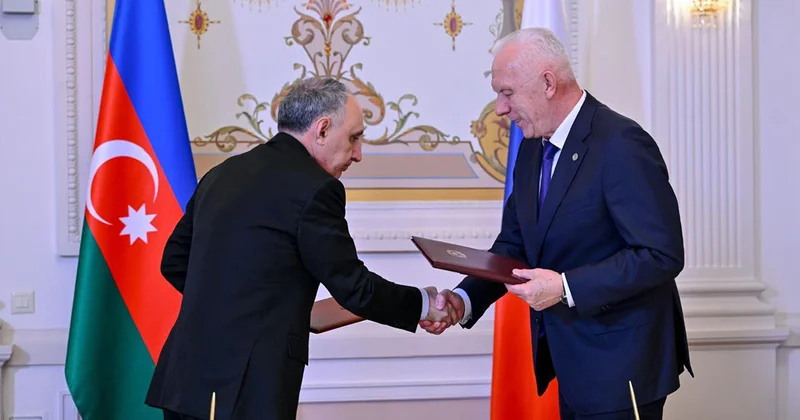Kamran Əliyev Aleksandr Qutsanla görüşdü Əməkdaşlıq Proqramı imzalandı