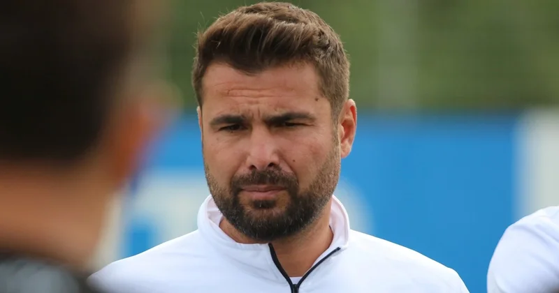Adrian Mutu “Neftçi”yə keçidinin səhv olduğunu etiraf edib