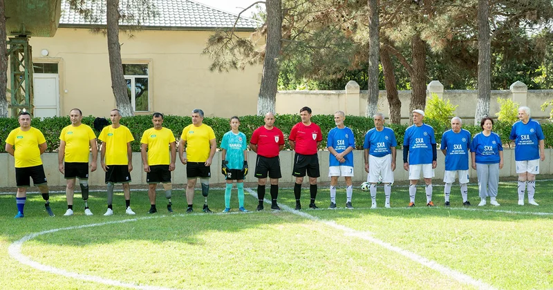 Ahıllarla qazilər arasında futbol yarışı keçirildi Fotolar