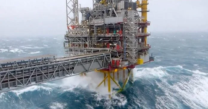 Непогода внесла коррективы: на объектах Азнефти усилили меры безопасности