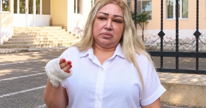 Ağstafada müəllim yoldaşı ilə dalaşan qadın: Məni telefonla çəkirdi