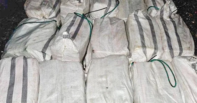Kokain paketləri 7 ildə un oldu Fotolar