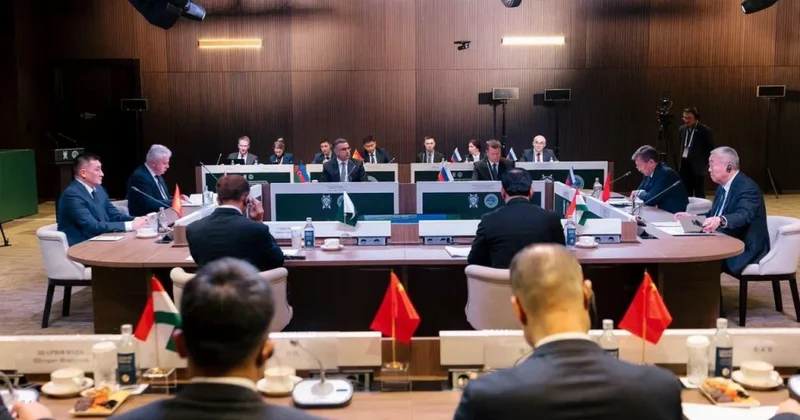 Hərbi prokurorluq orqanları arasında əlaqələrin inkişaf etdirilməsi ilə bağlı fikir mübadiləsi aparılıb