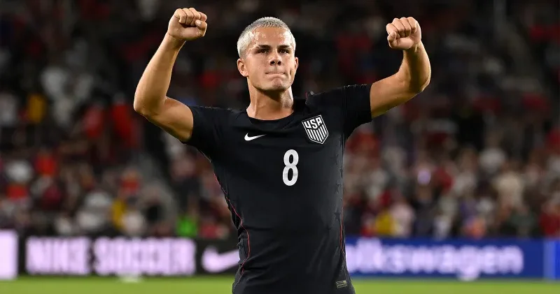 17 yaşı tamam olmayan futbolçu MLS də ayın oyunçusu oldu